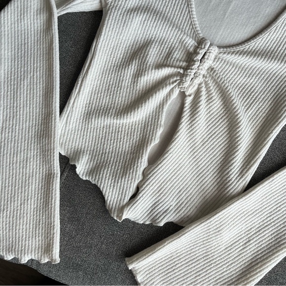 Top - Picture 2 of 2